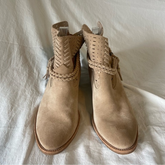 Dolce Vita Tan Kade Bootie Ankle Boots - Picture 5 of 7